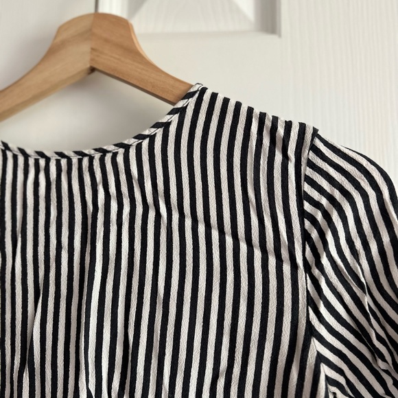 T-shirt - H&M - Picture 2 of 3